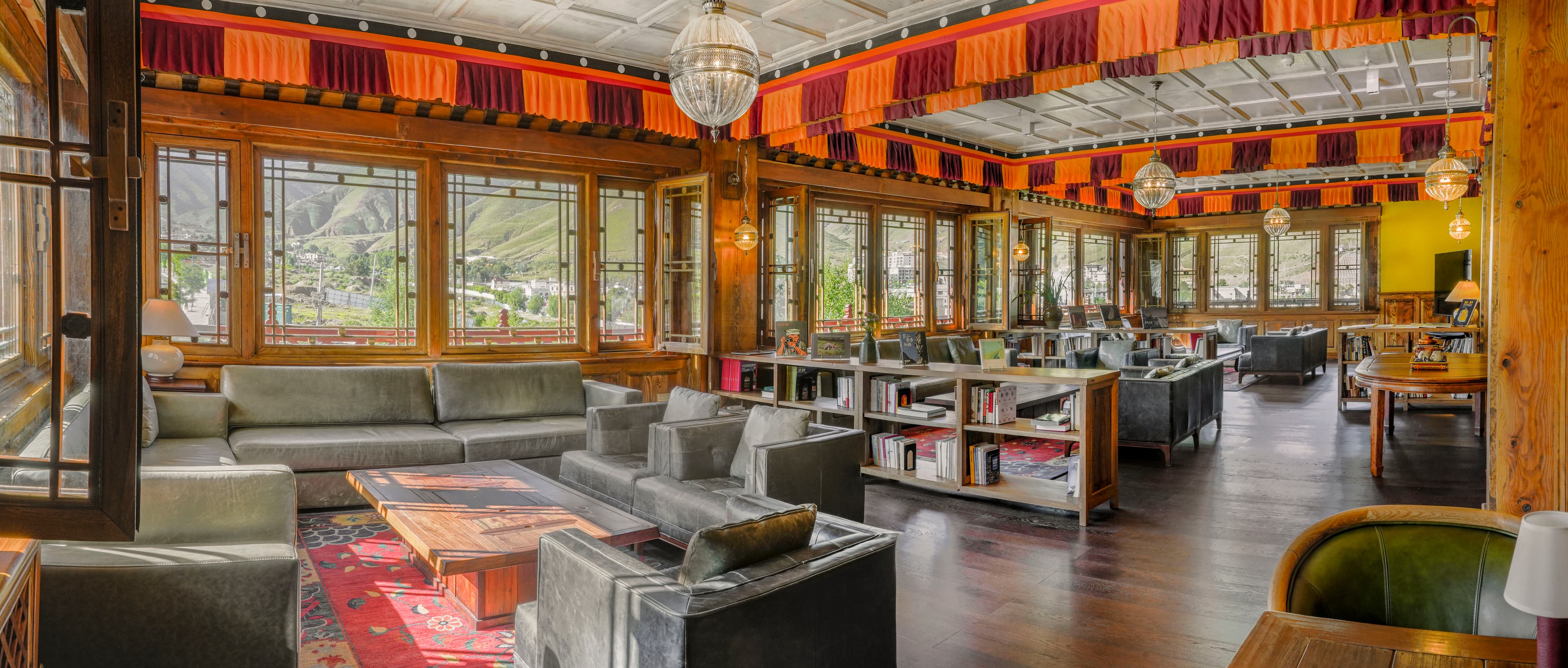 Tibetan Medicine Experience at Songtsam Linka Lhasa