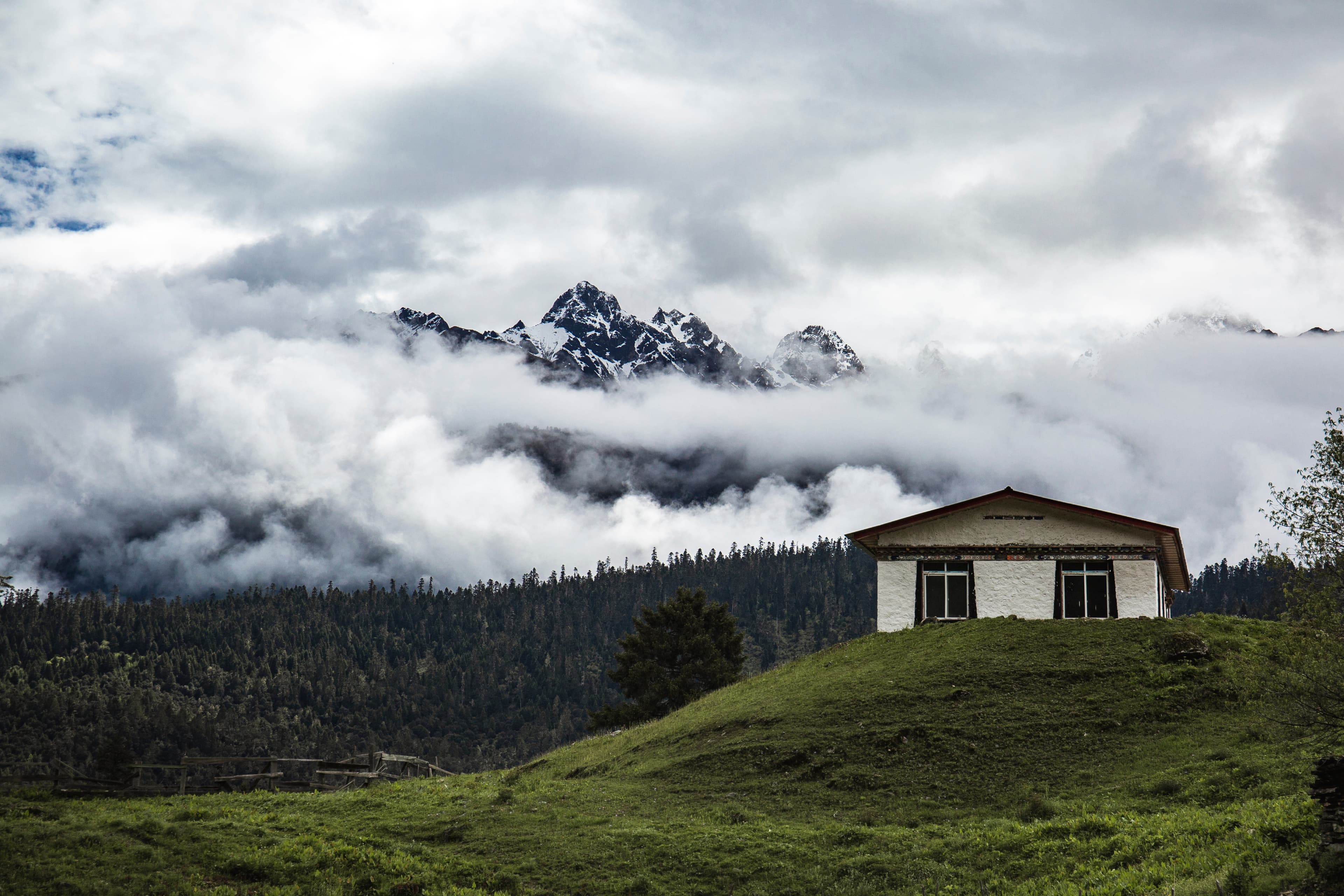 Visit the Century-old Galong Temple from Songtsam Lodge Bome